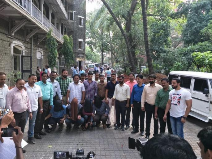 International group robbery of Rs | कार्ड क्लोनिंगद्वारे कोटी रुपये लुटणारी आंतराष्ट्रीय टोळी जेरबंद International group robbery of Rs | कार्ड क्लोनिंगद्वारे कोटी रुपये लुटणारी आंतराष्ट्रीय टोळी जेरबंद