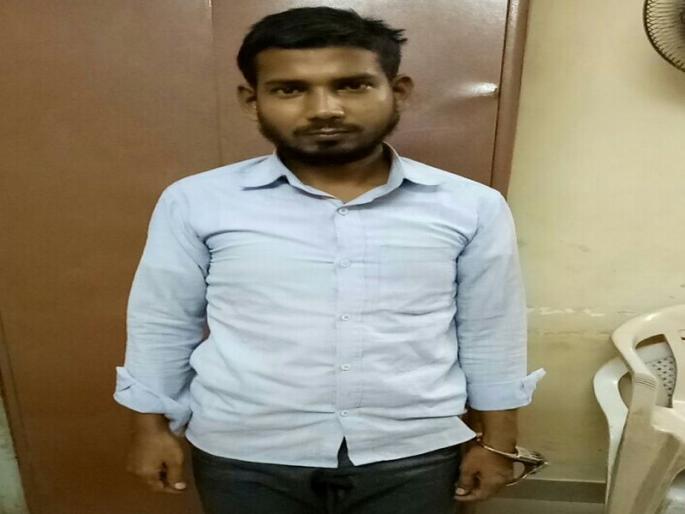 Police rushed to the spot to arrest accuse | पळून जाणाऱ्या आरोपीच्या पोलिसांनी आवळल्या मुसक्या Police rushed to the spot to arrest accuse | पळून जाणाऱ्या आरोपीच्या पोलिसांनी आवळल्या मुसक्या