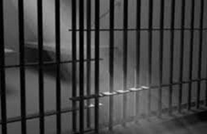 Accused dies in judicial custody in jail | कारागृहात न्यायालयीन कोठडीत असलेल्या आरोपीचा मृत्यू! Accused dies in judicial custody in jail | कारागृहात न्यायालयीन कोठडीत असलेल्या आरोपीचा मृत्यू!