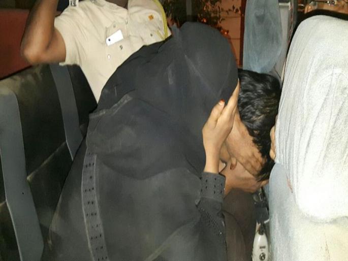 Fruit Trader Murder case Police arrest 2 Suspected | पहिल्या पतीच्या मदतीनं तिनं दुस-या पतीचा काढला काटा, आरोपी गजाआड Fruit Trader Murder case Police arrest 2 Suspected | पहिल्या पतीच्या मदतीनं तिनं दुस-या पतीचा काढला काटा, आरोपी गजाआड