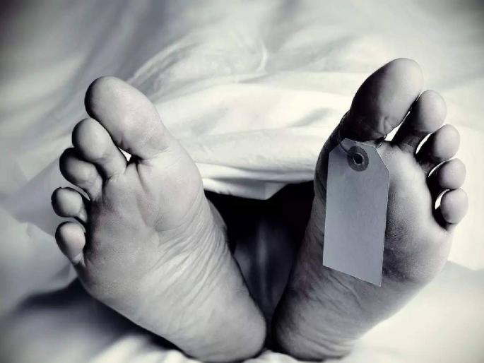 climbing a hill to collect coconuts the injured person died due to a fall in mumbai | नारळ काढण्यासाठी माडावर चढला असता, खाली पडल्याने जखमीचा मृत्यू climbing a hill to collect coconuts the injured person died due to a fall in mumbai | नारळ काढण्यासाठी माडावर चढला असता, खाली पडल्याने जखमीचा मृत्यू