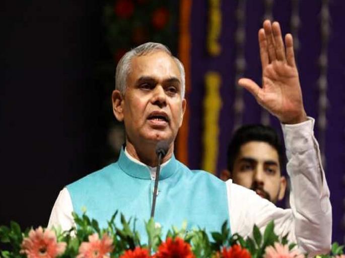 gujarat governor acharya devvrat controversial statement told hindus number 1 hypocrites | Acharya Devvrat : "हिंदू एक नंबरचे ढोंगी", गुजरातच्या राज्यपालांचे वादग्रस्त वक्तव्य gujarat governor acharya devvrat controversial statement told hindus number 1 hypocrites | Acharya Devvrat : "हिंदू एक नंबरचे ढोंगी", गुजरातच्या राज्यपालांचे वादग्रस्त वक्तव्य