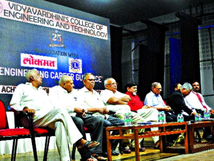 Take education from mother tongue, dominance of English! | शिक्षण मातृभाषेतून घ्या, इंग्रजीवर प्रभुत्व हवेच! Take education from mother tongue, dominance of English! | शिक्षण मातृभाषेतून घ्या, इंग्रजीवर प्रभुत्व हवेच!