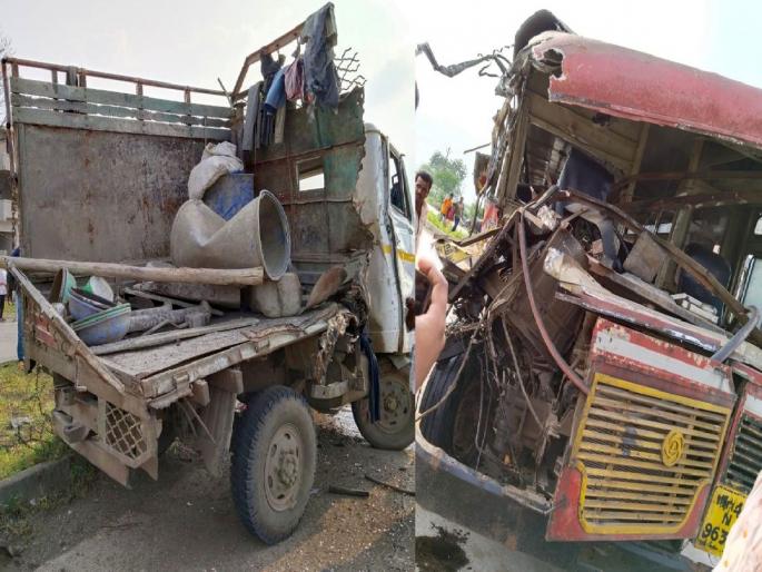 ST bus hit a mini truck as the tire burst; One killed, 14 injured including nine passengers | बसचे टायर फुटताच मिनी ट्रकवर धडकली; एक ठार, नऊ प्रवाशांसह १४ जण जखमी