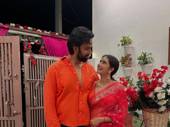 actress charu asopa and actor rajeev sen coming together after two years of divorce | बाप्पाने पुन्हा एकत्र आणलं! दोन वर्षांपूर्वी घटस्फोट झालेल्या सेलिब्रिटी जोडप्याचे रोमँटिक फोटो पाहून सर्वांना आनंद actress charu asopa and actor rajeev sen coming together after two years of divorce | बाप्पाने पुन्हा एकत्र आणलं! दोन वर्षांपूर्वी घटस्फोट झालेल्या सेलिब्रिटी जोडप्याचे रोमँटिक फोटो पाहून सर्वांना आनंद
