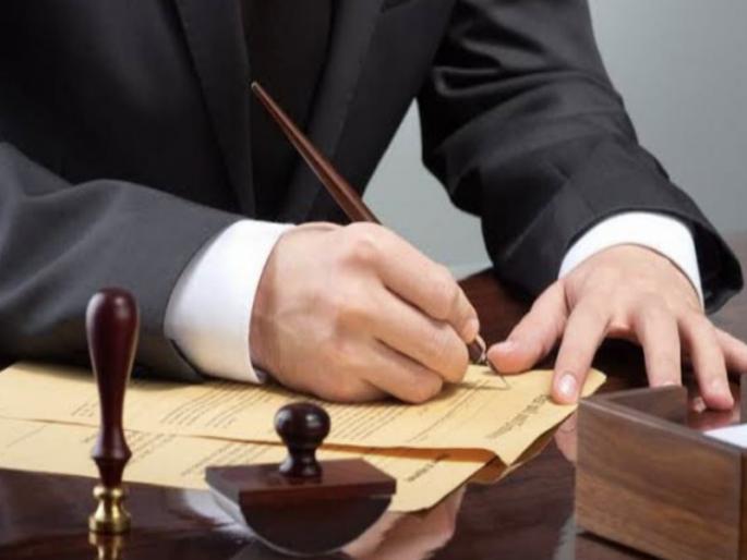 A case has been registered against a lawyer who extorted extortion by threatening to file a false case of rape | बलात्काराची खोटी केस करण्याची धमकी देऊन खंडणी उकळणाऱ्या वकिलावर बलात्काराचा गुन्हा दाखल A case has been registered against a lawyer who extorted extortion by threatening to file a false case of rape | बलात्काराची खोटी केस करण्याची धमकी देऊन खंडणी उकळणाऱ्या वकिलावर बलात्काराचा गुन्हा दाखल