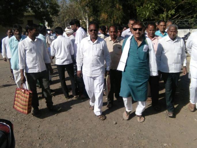 Start the agricultural pumps in Adan Project; The demand of farmers in Inziri village | अडाण जलशयातील कृषीपंप पुर्ववत सुरू करा; इंझोरी परिसरातील शेतक-यांची मागणी