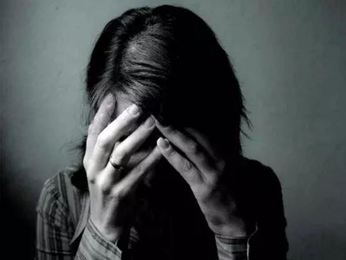 man entered the woman's room in underwear! Even if the husband asks, the incident within the limits of Patrwada Thane | चक्क अंडर वेअरवर तो महिलेच्या खोलीत शिरला! पतीने हटकले तरी, परतवाडा ठाण्याच्या हद्दीतील घटना man entered the woman's room in underwear! Even if the husband asks, the incident within the limits of Patrwada Thane | चक्क अंडर वेअरवर तो महिलेच्या खोलीत शिरला! पतीने हटकले तरी, परतवाडा ठाण्याच्या हद्दीतील घटना