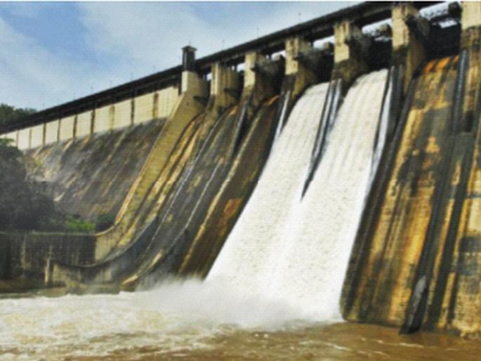 Water from Upper Vaitrana, Bhatsa to quench Mumbai's thirst; Municipality's letter to Govt | मुंबईची तहान भागविण्यासाठी अप्पर वैतरणा, भातसातून पाणी; पालिकेचे सरकारला पत्र Water from Upper Vaitrana, Bhatsa to quench Mumbai's thirst; Municipality's letter to Govt | मुंबईची तहान भागविण्यासाठी अप्पर वैतरणा, भातसातून पाणी; पालिकेचे सरकारला पत्र