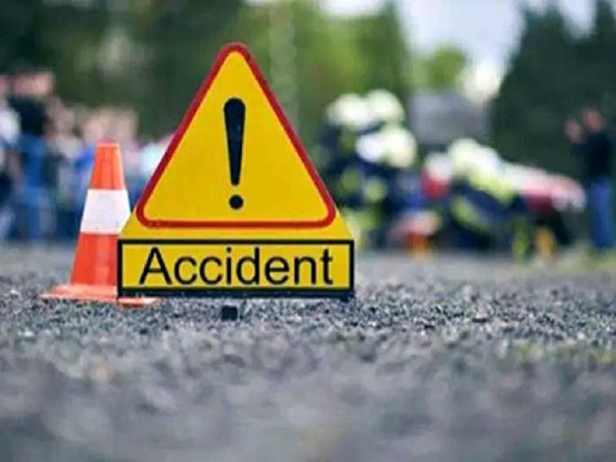 A woman who was visiting her sick parents was killed in a truck crash | आजारी आई-वडिलांच्या भेटीला आलेली महिला ट्रकच्या धडकेत ठार