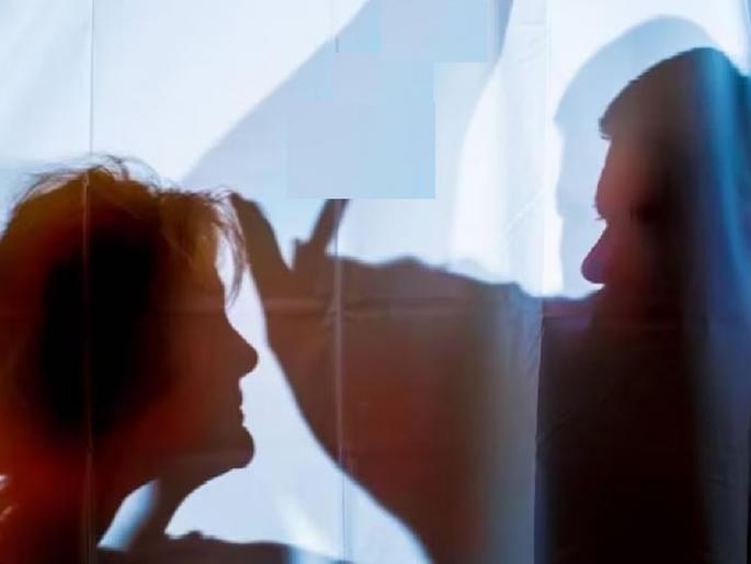 Killing husband, sleeping by his side all night; Hearing the reason, the sand shifted under the feet of the villagers police in uttar pradesh crime news | मध्यरात्री पतीची हत्या, रात्रभर त्याच्या शेजारी झोपून राहिली; कारण ऐकून गावकऱ्यांच्या पायाखालची वाळूच सरकली Killing husband, sleeping by his side all night; Hearing the reason, the sand shifted under the feet of the villagers police in uttar pradesh crime news | मध्यरात्री पतीची हत्या, रात्रभर त्याच्या शेजारी झोपून राहिली; कारण ऐकून गावकऱ्यांच्या पायाखालची वाळूच सरकली