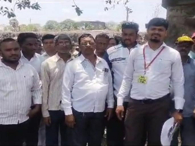 Villagers' opposition to land acquisition of Kalyan-Murbad railway project | कल्याण-मुरबाड रेल्वे प्रकल्पाच्या जमीन माेजणीला ग्रामस्थांचा विराेध Villagers' opposition to land acquisition of Kalyan-Murbad railway project | कल्याण-मुरबाड रेल्वे प्रकल्पाच्या जमीन माेजणीला ग्रामस्थांचा विराेध