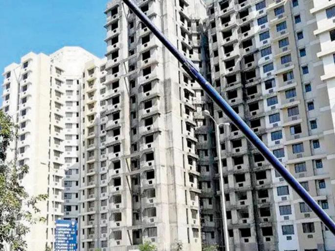 Bought a house by paying lakhs of rupees; But no water to drink, no road to go! | लाखो रुपये देऊन घर तर घेतले; पण ना प्यायला पाणी, ना जायला रस्ता! Bought a house by paying lakhs of rupees; But no water to drink, no road to go! | लाखो रुपये देऊन घर तर घेतले; पण ना प्यायला पाणी, ना जायला रस्ता!