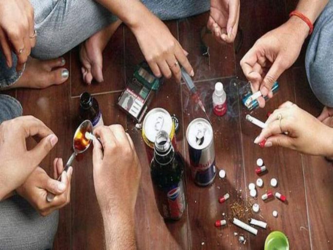 Addicted college youth and citizens on police radar! 'Young India Unchanged' initiative | व्यसनाधीन महाविद्यालयीन तरुण अन् नागरिक पोलिसांच्या रडारवर! ‘यंग इंडिया अनचेन्जड’ उपक्रम Addicted college youth and citizens on police radar! 'Young India Unchanged' initiative | व्यसनाधीन महाविद्यालयीन तरुण अन् नागरिक पोलिसांच्या रडारवर! ‘यंग इंडिया अनचेन्जड’ उपक्रम