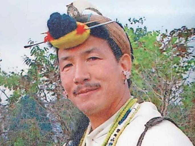 Why cut the local umbilical cord to connect it to the main stream? techi gubin will awarded today by Arunachal Pradesh CM in Mumbai | मुख्य प्रवाहाशी जोडलं जाण्यासाठी स्थानिक नाळ का तोडायची?  Why cut the local umbilical cord to connect it to the main stream? techi gubin will awarded today by Arunachal Pradesh CM in Mumbai | मुख्य प्रवाहाशी जोडलं जाण्यासाठी स्थानिक नाळ का तोडायची?