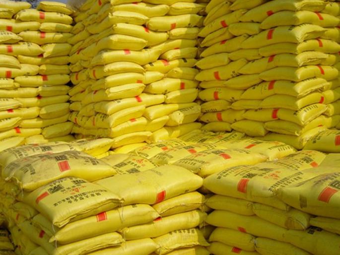 Adequate stocks of chemical fertilizers and seeds in Jalgaon Jamod taluka | जळगाव जामोद तालुक्यात रासायनिक खते, बियाण्यांचा पुरेसा साठा Adequate stocks of chemical fertilizers and seeds in Jalgaon Jamod taluka | जळगाव जामोद तालुक्यात रासायनिक खते, बियाण्यांचा पुरेसा साठा