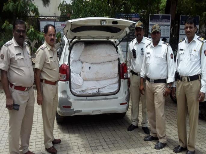 Gutkha smugglers from Gujarat; With 62 persons, two people are in police custody | गुजरातमधून नाशकात गुटख्याची तस्करी; ६२ गोण्यासह दोन जण पोलिसांच्या ताब्यात Gutkha smugglers from Gujarat; With 62 persons, two people are in police custody | गुजरातमधून नाशकात गुटख्याची तस्करी; ६२ गोण्यासह दोन जण पोलिसांच्या ताब्यात
