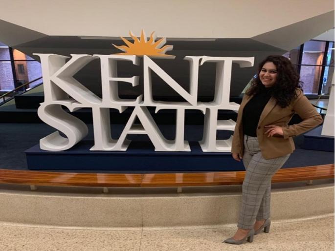 Farmer's daughter became a senator from the University of Kent | शेतकऱ्याच्या मुलीने केले धाडस अन झाली केन्ट विद्यापीठाची सिनेटर Farmer's daughter became a senator from the University of Kent | शेतकऱ्याच्या मुलीने केले धाडस अन झाली केन्ट विद्यापीठाची सिनेटर