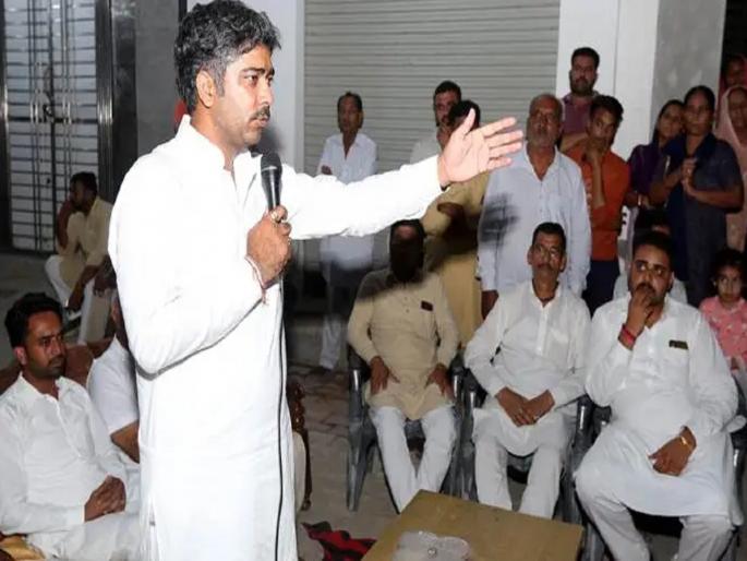 haryana assembly election 2024 aditya chautala joins inld after resign bjp  | हरियाणात मोठा भाजपला झटका, चौधरी देवीलाल यांचे नातू आदित्य चौटाला यांचा INLD मध्ये प्रवेश haryana assembly election 2024 aditya chautala joins inld after resign bjp  | हरियाणात मोठा भाजपला झटका, चौधरी देवीलाल यांचे नातू आदित्य चौटाला यांचा INLD मध्ये प्रवेश