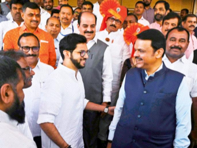 MVA boycotts swearing-in ceremony, will take oath today;  A protest was held on the steps of the Vidhan Bhavan over the issue of EVMs | मविआचा शपथविधीवर बहिष्कार, आज घेणार शपथ; पुण्याचे हेमंत रासने विरोधी पक्षाच्या बाकावर जाऊन बसले MVA boycotts swearing-in ceremony, will take oath today;  A protest was held on the steps of the Vidhan Bhavan over the issue of EVMs | मविआचा शपथविधीवर बहिष्कार, आज घेणार शपथ; पुण्याचे हेमंत रासने विरोधी पक्षाच्या बाकावर जाऊन बसले