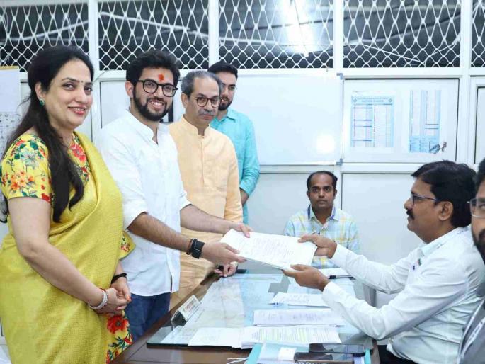 In the presence of big leaders, activists, everyone showed strength; Deadline for application | बडे नेते, कार्यकर्त्यांच्या उपस्थितीत सर्वांनीच केले शक्तिप्रदर्शन; अर्जासाठी साधला मुहूर्त In the presence of big leaders, activists, everyone showed strength; Deadline for application | बडे नेते, कार्यकर्त्यांच्या उपस्थितीत सर्वांनीच केले शक्तिप्रदर्शन; अर्जासाठी साधला मुहूर्त