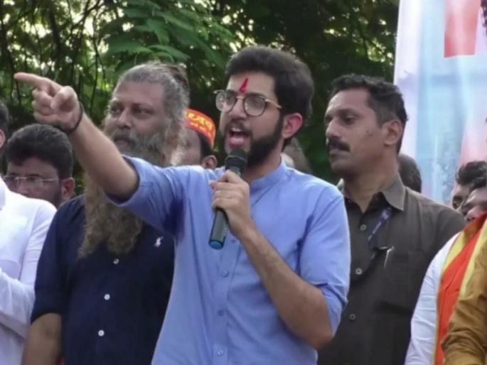 Aditya Thackeray in talegao janakrosh morcha Foxconn to Gujarat due to failure of khoke sarkar | आमच्यावर चाळीस वार केलेत पण राज्यातल्या जनतेवर वार करू नका- आदित्य ठाकरे Aditya Thackeray in talegao janakrosh morcha Foxconn to Gujarat due to failure of khoke sarkar | आमच्यावर चाळीस वार केलेत पण राज्यातल्या जनतेवर वार करू नका- आदित्य ठाकरे