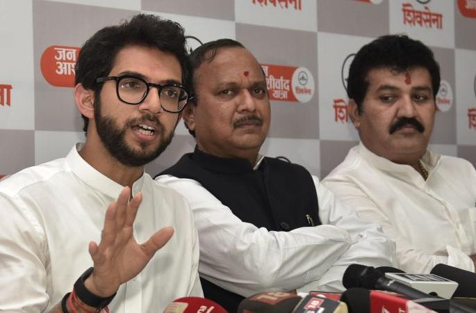 Deputy Chief Minister's paper won't break now: Aditya Thakre | उपमुख्यमंत्रीपदाचा पेपर आताच फोडणार नाही : आदित्य ठाकरे Deputy Chief Minister's paper won't break now: Aditya Thakre | उपमुख्यमंत्रीपदाचा पेपर आताच फोडणार नाही : आदित्य ठाकरे