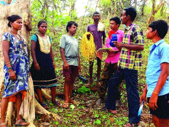 Tribal community migrations stopped | आदिवासी समाजाचे स्थलांतर थांबले Tribal community migrations stopped | आदिवासी समाजाचे स्थलांतर थांबले