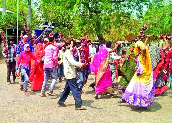 Selection of Shisewadi for the glory of the state level 'Ideal collective forest rights holder village' | राज्यस्तरीय ‘आदर्श सामुहीक वन हक्क धारक गांव’ च्या गौरवासाठी शिसेवाडीची निवड Selection of Shisewadi for the glory of the state level 'Ideal collective forest rights holder village' | राज्यस्तरीय ‘आदर्श सामुहीक वन हक्क धारक गांव’ च्या गौरवासाठी शिसेवाडीची निवड