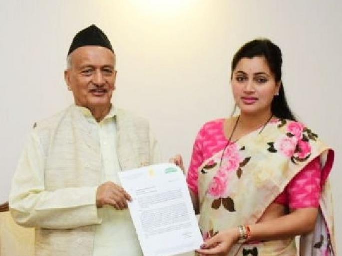 Announce wet drought in Vidarbha; Navneet Rana demands at governor | विदर्भात ओला दुष्काळ जाहीर करा; नवनीत राणा यांची राज्यपालांकडे मागणी