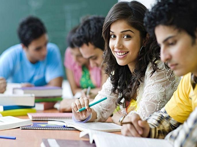 Get admission in 11th Science come to college for the exam | अकरावी सायन्सला प्रवेश घ्या, अन् परीक्षेलाच महाविद्यालयात या...! Get admission in 11th Science come to college for the exam | अकरावी सायन्सला प्रवेश घ्या, अन् परीक्षेलाच महाविद्यालयात या...!