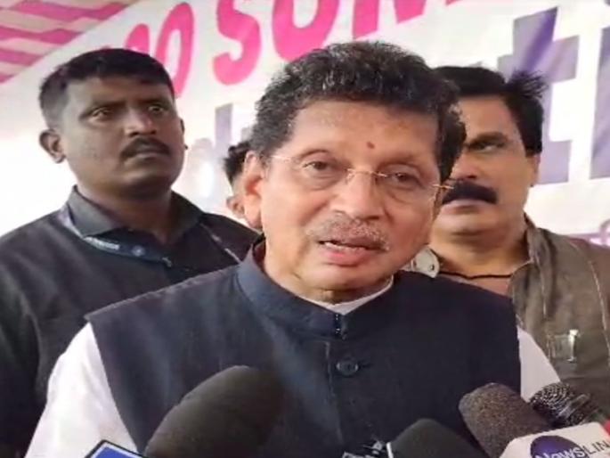 Slowly, the true nature of the rebellion is coming before the people; Deepak Kesarkar's reaction on Gaddar Day of shivsena uddhav thackeray faction | हळू हळू बंडाचे खरे स्वरुप लोकांसमोर येतेय; दीपक केसरकरांची गद्दार दिनावर प्रतिक्रिया Slowly, the true nature of the rebellion is coming before the people; Deepak Kesarkar's reaction on Gaddar Day of shivsena uddhav thackeray faction | हळू हळू बंडाचे खरे स्वरुप लोकांसमोर येतेय; दीपक केसरकरांची गद्दार दिनावर प्रतिक्रिया