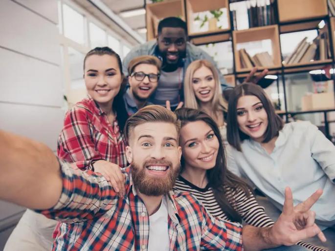 People do not become proper adults until they have entered their thirties | व्यक्ती १८ नाही तर 'या' वयात होतात प्रौढ - रिसर्च People do not become proper adults until they have entered their thirties | व्यक्ती १८ नाही तर 'या' वयात होतात प्रौढ - रिसर्च