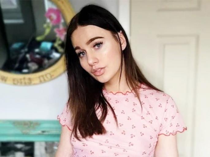 man buys toenails of adult star for 9 lakh rupees | अडल्ट स्टारच्या नखांसाठी एका व्यक्तीने मोजली इतकी रक्कम की पाहुन तिचा विश्वासच बसेना man buys toenails of adult star for 9 lakh rupees | अडल्ट स्टारच्या नखांसाठी एका व्यक्तीने मोजली इतकी रक्कम की पाहुन तिचा विश्वासच बसेना