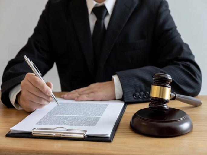 Now not 302 but 103 section for murder Advocate for new laws police will have to do work | आता खुनासाठी '३०२' नव्हे तर '१०३' कलम; नवीन कायद्यांचा वकील, पोलिसांना ‘गृहपाठ’ करावा लागणार Now not 302 but 103 section for murder Advocate for new laws police will have to do work | आता खुनासाठी '३०२' नव्हे तर '१०३' कलम; नवीन कायद्यांचा वकील, पोलिसांना ‘गृहपाठ’ करावा लागणार