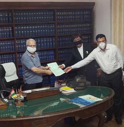 Demand for opening lawyers' rooms | वकिलांच्या खोल्या उघडण्याची मागणी Demand for opening lawyers' rooms | वकिलांच्या खोल्या उघडण्याची मागणी