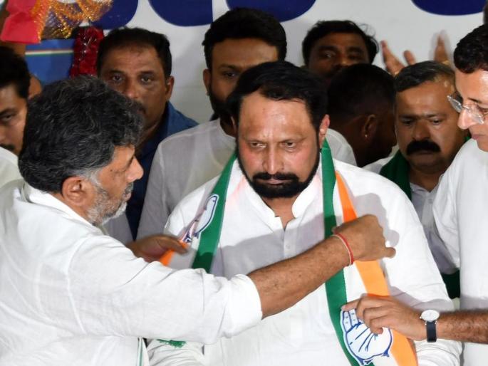 Karnataka Assembly Election Politics Congress ticket to BJP's former deputy chief minister Laxman Savdi, third list announced | कर्नाटकात नाराजांचा खेळ रंगला! भाजपाच्या माजी उपमुख्यमंत्र्यांना काँग्रेसचे तिकीट, तिसरी यादी जाहीर Karnataka Assembly Election Politics Congress ticket to BJP's former deputy chief minister Laxman Savdi, third list announced | कर्नाटकात नाराजांचा खेळ रंगला! भाजपाच्या माजी उपमुख्यमंत्र्यांना काँग्रेसचे तिकीट, तिसरी यादी जाहीर