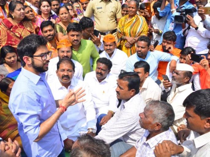 'Please vote for anyone, I have come to tell Shivsena's social commitment', aditya thackeray in solapur | 'मतदान कोणालाही करा, मी शिवसेनेची सामाजिक बांधिलकी सांगायला आलोय' 'Please vote for anyone, I have come to tell Shivsena's social commitment', aditya thackeray in solapur | 'मतदान कोणालाही करा, मी शिवसेनेची सामाजिक बांधिलकी सांगायला आलोय'