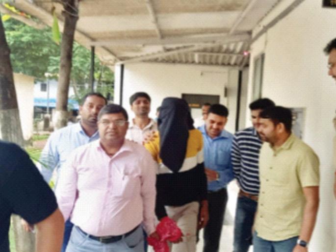 Cocaine worth 24 lakh seized; African citizen arrested in Thane | २४ लाखांचे कोकेन जप्त; आफ्रिकन नागरिकाला ठाण्यात अटक Cocaine worth 24 lakh seized; African citizen arrested in Thane | २४ लाखांचे कोकेन जप्त; आफ्रिकन नागरिकाला ठाण्यात अटक