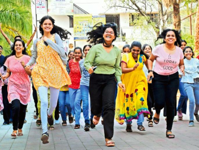 We are ahead in the race 12th result 93-37%; 2-12% increase in pass number this year | रेसमध्ये आम्हीच पुढे! बारावीचा निकाल ९३.३७%; २.१२% वाढली यंदा उत्तीर्णाची संख्या We are ahead in the race 12th result 93-37%; 2-12% increase in pass number this year | रेसमध्ये आम्हीच पुढे! बारावीचा निकाल ९३.३७%; २.१२% वाढली यंदा उत्तीर्णाची संख्या