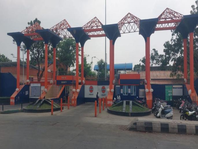 Fuel spillage at the company's plant near Manmad | मनमाडजवळील इंधन, कंपनीच्या प्रकल्पात गळती Fuel spillage at the company's plant near Manmad | मनमाडजवळील इंधन, कंपनीच्या प्रकल्पात गळती