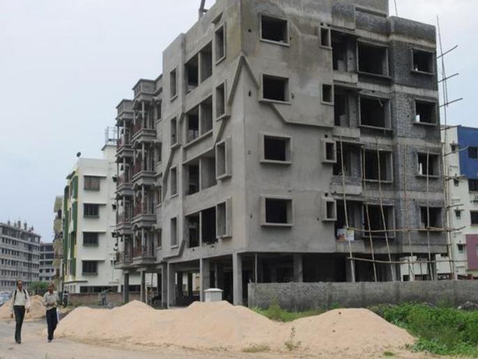 Ten lakh homes and 80 lakh jobs | दहा लाख घरे आणि ८० लाखांना रोजगार Ten lakh homes and 80 lakh jobs | दहा लाख घरे आणि ८० लाखांना रोजगार