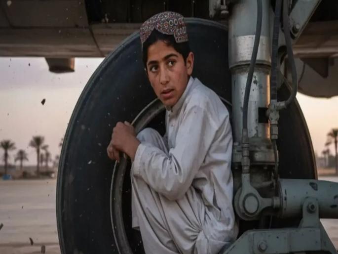 13-year-old Afghan boy found at Delhi's Indira Gandhi International Airport, made a life-threatening journey sitting in the landing gear of a plane | विमानाच्या चाकातील 'त्याच्या' प्रवासाचा जीवघेणा थरार! हृदयाचा थरकाप उडवणारी एक कहाणी