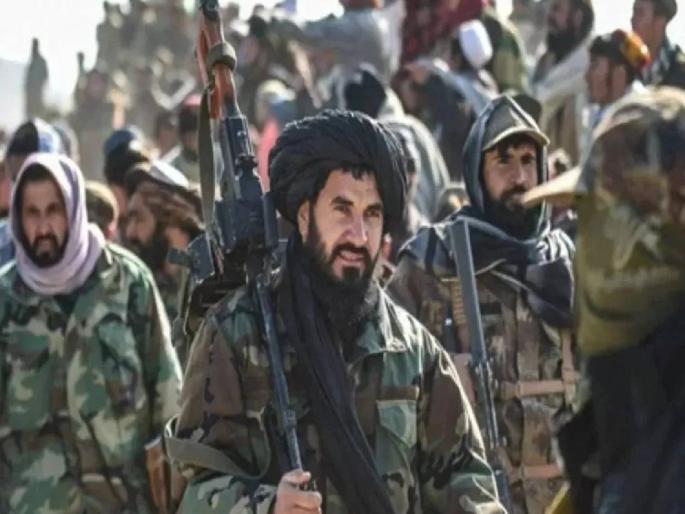 Seven Pakistani soldiers killed in suicide attack on Afghan border, tension continues between the two countries | अफगाण सीमेवर आत्मघातकी हल्ल्यात सात पाकिस्तानी सैनिक ठार, दोन्ही देशांमध्ये तणाव कायम Seven Pakistani soldiers killed in suicide attack on Afghan border, tension continues between the two countries | अफगाण सीमेवर आत्मघातकी हल्ल्यात सात पाकिस्तानी सैनिक ठार, दोन्ही देशांमध्ये तणाव कायम