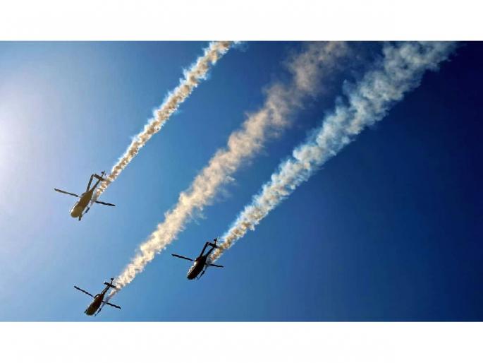 Air Fest 2022: Air Fest' won the hearts of Nagpurkars, stuns audience | Air Fest 2022 : शानदार...जबरदस्त...जिंदाबाद ! ‘एअर फेस्ट’ने जिंकली नागपुरकरांची मने Air Fest 2022: Air Fest' won the hearts of Nagpurkars, stuns audience | Air Fest 2022 : शानदार...जबरदस्त...जिंदाबाद ! ‘एअर फेस्ट’ने जिंकली नागपुरकरांची मने