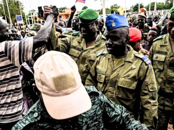 niger coup african country america france army ready for military ops in niger stopped after niger warning of killing president | नायजरमध्ये युद्ध सुरू होऊ शकते! आफ्रिकेतून युरोप-अमेरिकेत हालचाली niger coup african country america france army ready for military ops in niger stopped after niger warning of killing president | नायजरमध्ये युद्ध सुरू होऊ शकते! आफ्रिकेतून युरोप-अमेरिकेत हालचाली