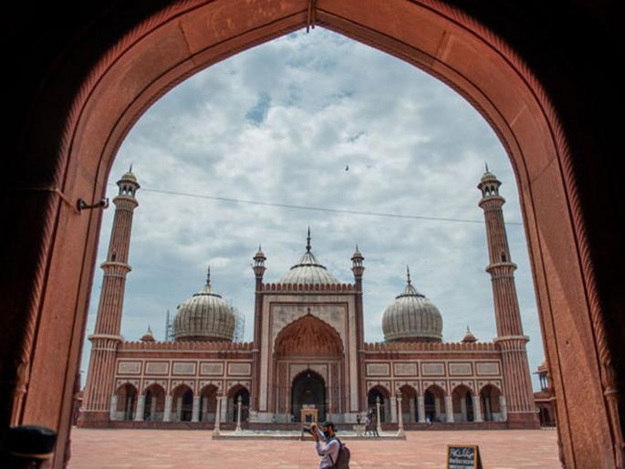 123 properties to be taken back from Waqf Board Centre government Notice Delhi's Jama Masjid is also included in the list | वक्फ बोर्डाकडून परत घेतल्या जाणार 123 मालमत्ता! केंद्राची नोटीस; यादीत दिल्लीच्या जामा मशिदीचाही समावेश 123 properties to be taken back from Waqf Board Centre government Notice Delhi's Jama Masjid is also included in the list | वक्फ बोर्डाकडून परत घेतल्या जाणार 123 मालमत्ता! केंद्राची नोटीस; यादीत दिल्लीच्या जामा मशिदीचाही समावेश