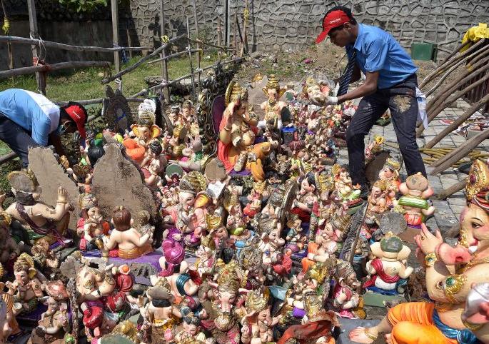 Immersion of 2 lakh 31 thousand Ganesh idols in Nagpur: 164 tons Nirmalya collected | नागपुरात २ लाख ३१ हजार गणेशमूर्तींचे विसर्जन : १६४ टन निर्माल्य गोळा