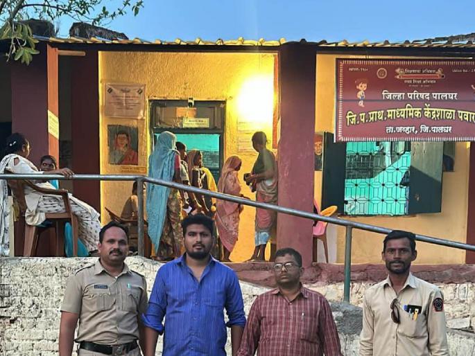 voting process in palghar became easy due to tireless work of people repaired of power supply in palghar | जनमित्रांच्या अथक परिश्रमातून पालघरमध्ये मतदान प्रक्रिया झाली सुकर; युद्धस्तरावर दुरुस्ती करून वीजपुरवठा  voting process in palghar became easy due to tireless work of people repaired of power supply in palghar | जनमित्रांच्या अथक परिश्रमातून पालघरमध्ये मतदान प्रक्रिया झाली सुकर; युद्धस्तरावर दुरुस्ती करून वीजपुरवठा