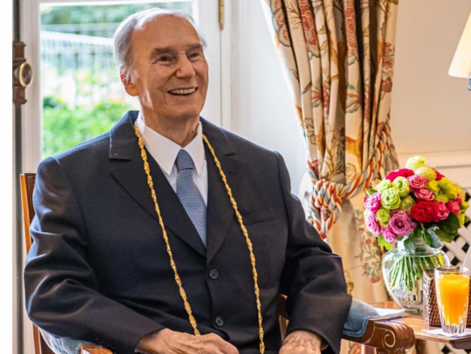 Aga Khan passes away, a religious leader who donated billions of rupees worldwide, | जगभरात अब्जावधी रुपयांचे दान करणारे धर्मगुरू आगा खान यांचे निधन, PM मोदींनी व्यक्त केला शोक Aga Khan passes away, a religious leader who donated billions of rupees worldwide, | जगभरात अब्जावधी रुपयांचे दान करणारे धर्मगुरू आगा खान यांचे निधन, PM मोदींनी व्यक्त केला शोक
